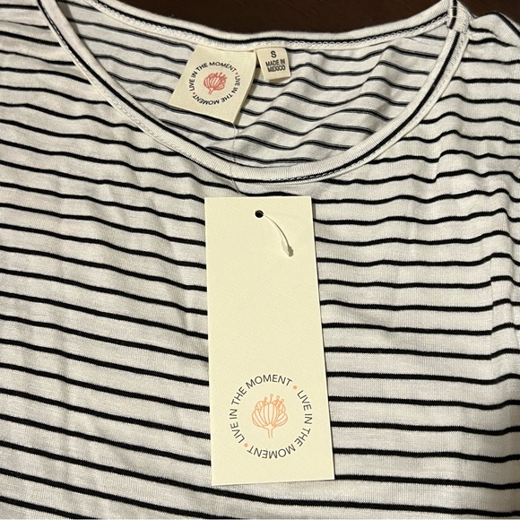 Live in the moment - size small - Striped Peplum Top - NWT - Picture 7 of 9